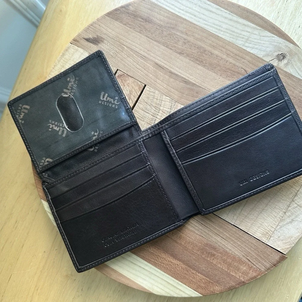 Vintage UMi Designs Genuine Leather Wallet Bi-Fold 4 Inch Card‎ Slots Brown NWOT